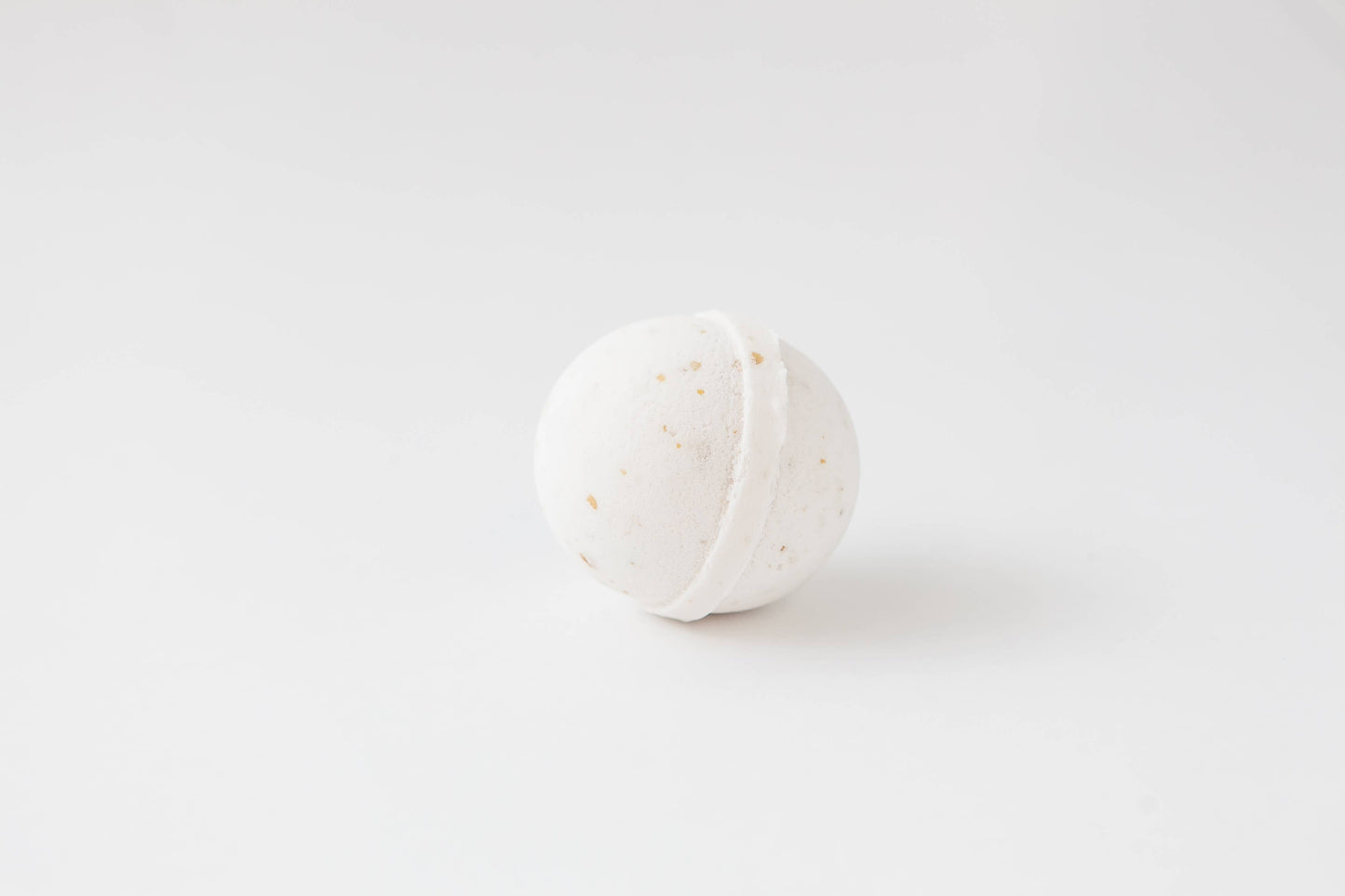 OATMEAL MILK & HONEY BATH BOMB